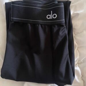 Alo Yoga Suit up airlift legging